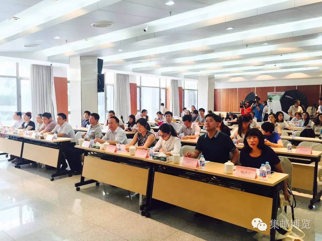 爱在集邮周|集邮文化大讲堂面向留守儿童开讲