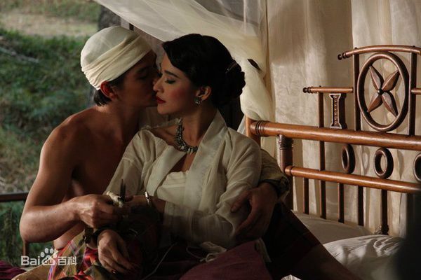 侄子和婶婶的不伦恋情,结局则颇为惊悚悲伤