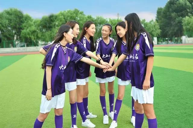 助力奥运美女模特足球队亮相哈尔滨
