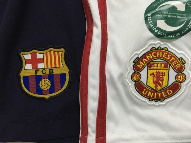 梅西牛仔短裤,梅西首秀穿的t恤