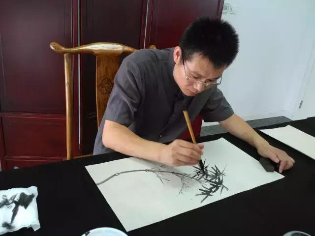 推荐当代优秀青年国画家赵少俨,赵少俨中国花鸟画技法