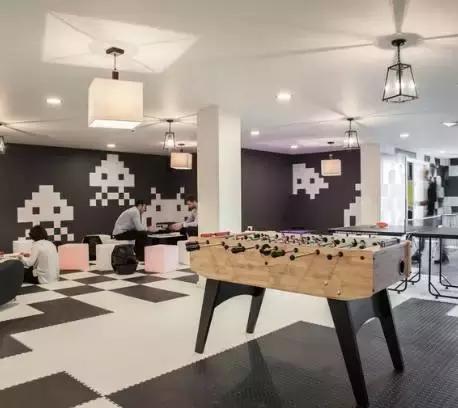 这个年青人造的公寓，让我好想立马住进去！功能太全了！