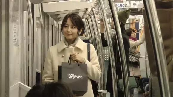 东京地铁广告,东京地铁过站广告