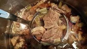 高压锅又炸伤人!你知道吗?用高压锅要注意这四点!