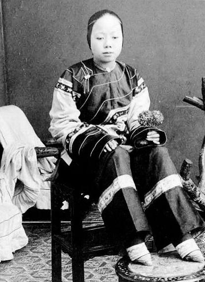 古代女子缠足的真实原因,古代女子缠足的历史真相