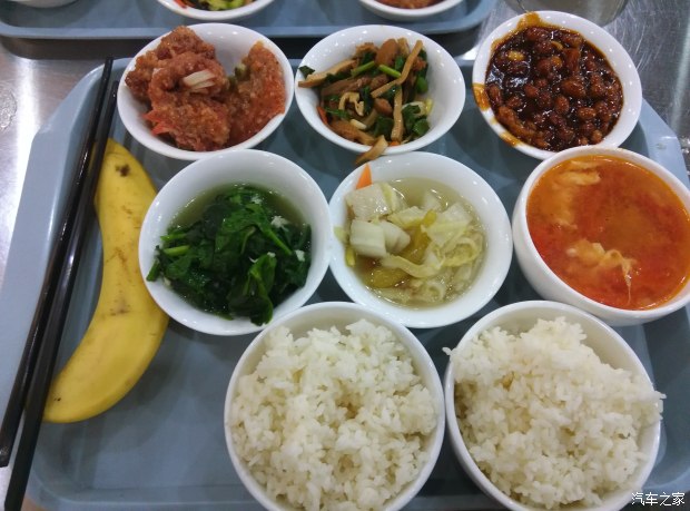 跑了13万公里的比亚迪e6值得买吗,比亚迪电车第一批车主用车情况