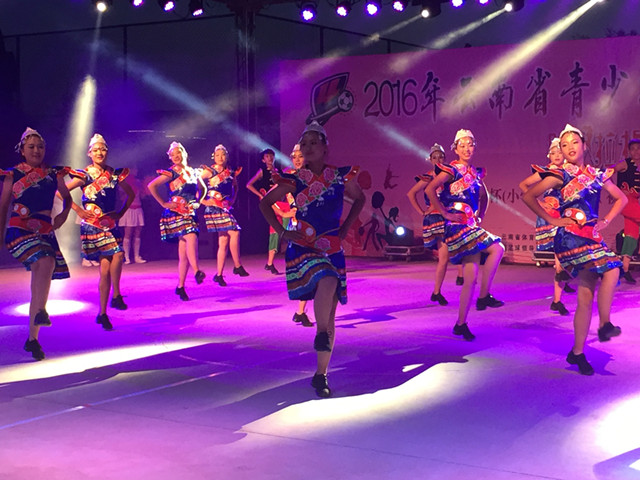 校园足球啦啦操活动方案,青少年足球啦啦操比赛