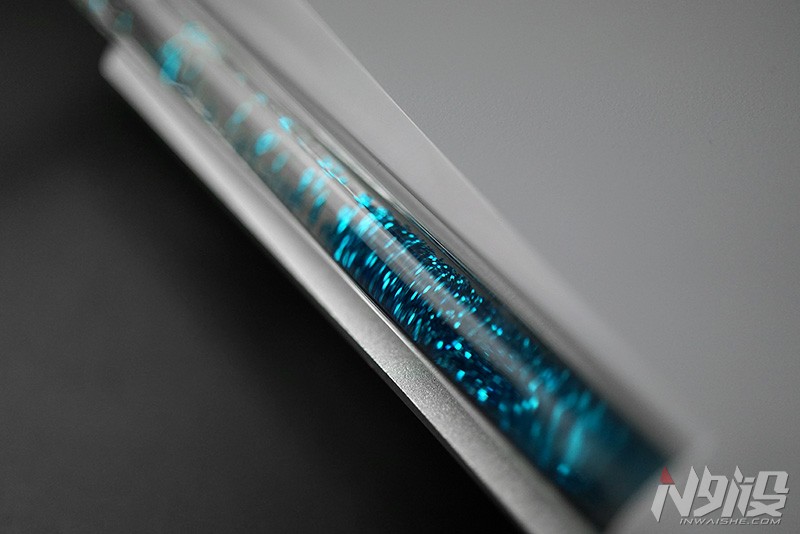 键盘也玩水冷?达尔优水耀EK815机械键盘拆解评测