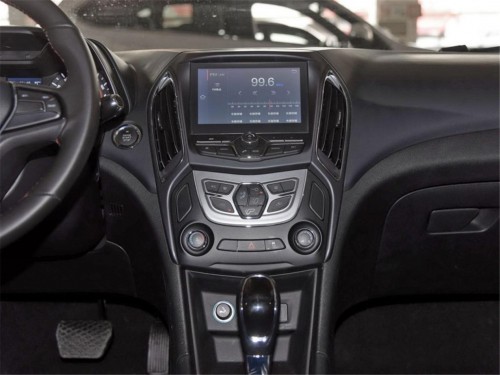 国产车五万性价比最高的车,2018款艾5自动7万公里多少钱