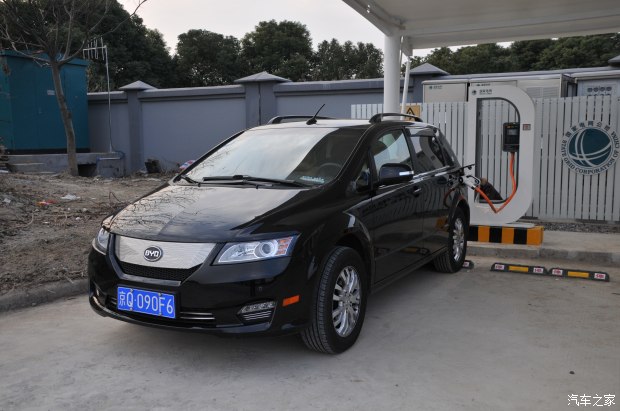 跑了13万公里的比亚迪e6值得买吗,比亚迪电车第一批车主用车情况