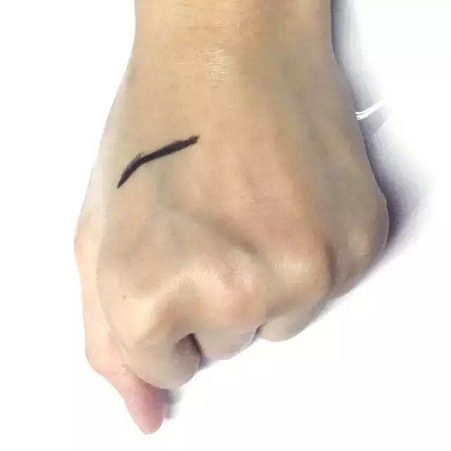 防水眼线笔排名第一品牌是,防水眼线笔新手推荐哪款比较好看