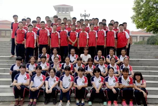 郑州哪些中学蓝色校服好看,郑州各中学校服