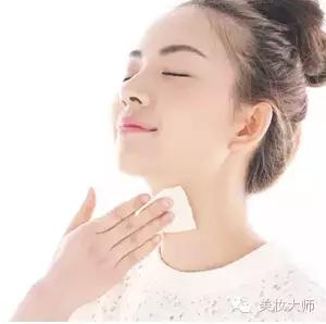 眼线卸妆的正确方法,卸妆啫喱正确使用方法