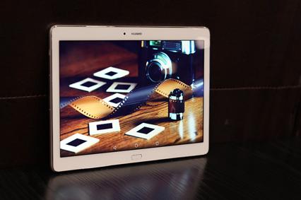 揽月和探陆哪个好,华为揽阅m2现在值得买吗