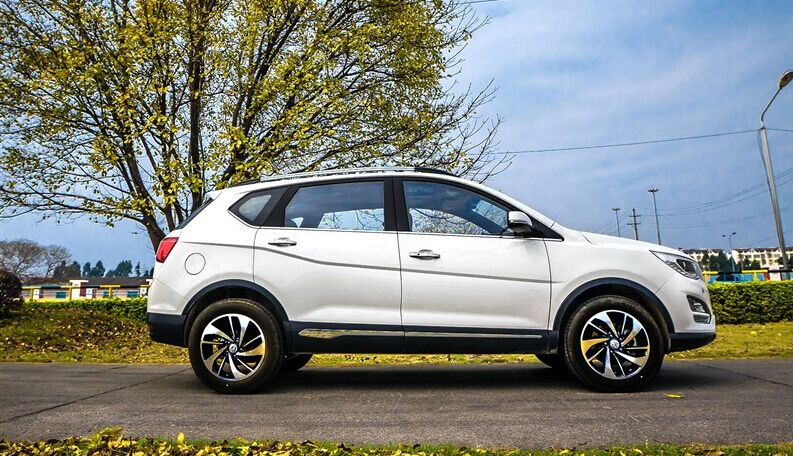 超高性价比SUV宝骏560对比大迈X5