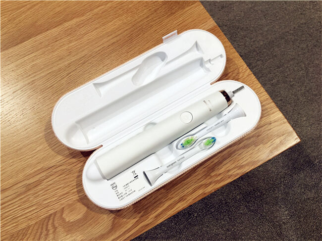 飞利浦电动牙刷刷牙示范,你真的会刷牙吗高清图片