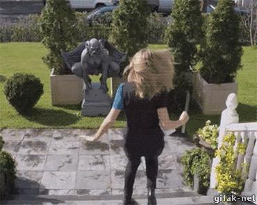 恐怖gif女生,韩国恐怖电影女孩诡异的笑图片