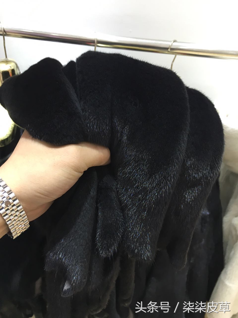 皮草怎么鉴别好坏,皮草的好坏如何鉴别