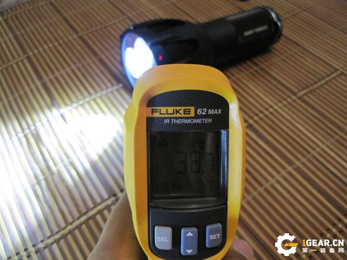 纳丽德圣火11超强光手电,纳丽德圣火30v2.0流明充电手电