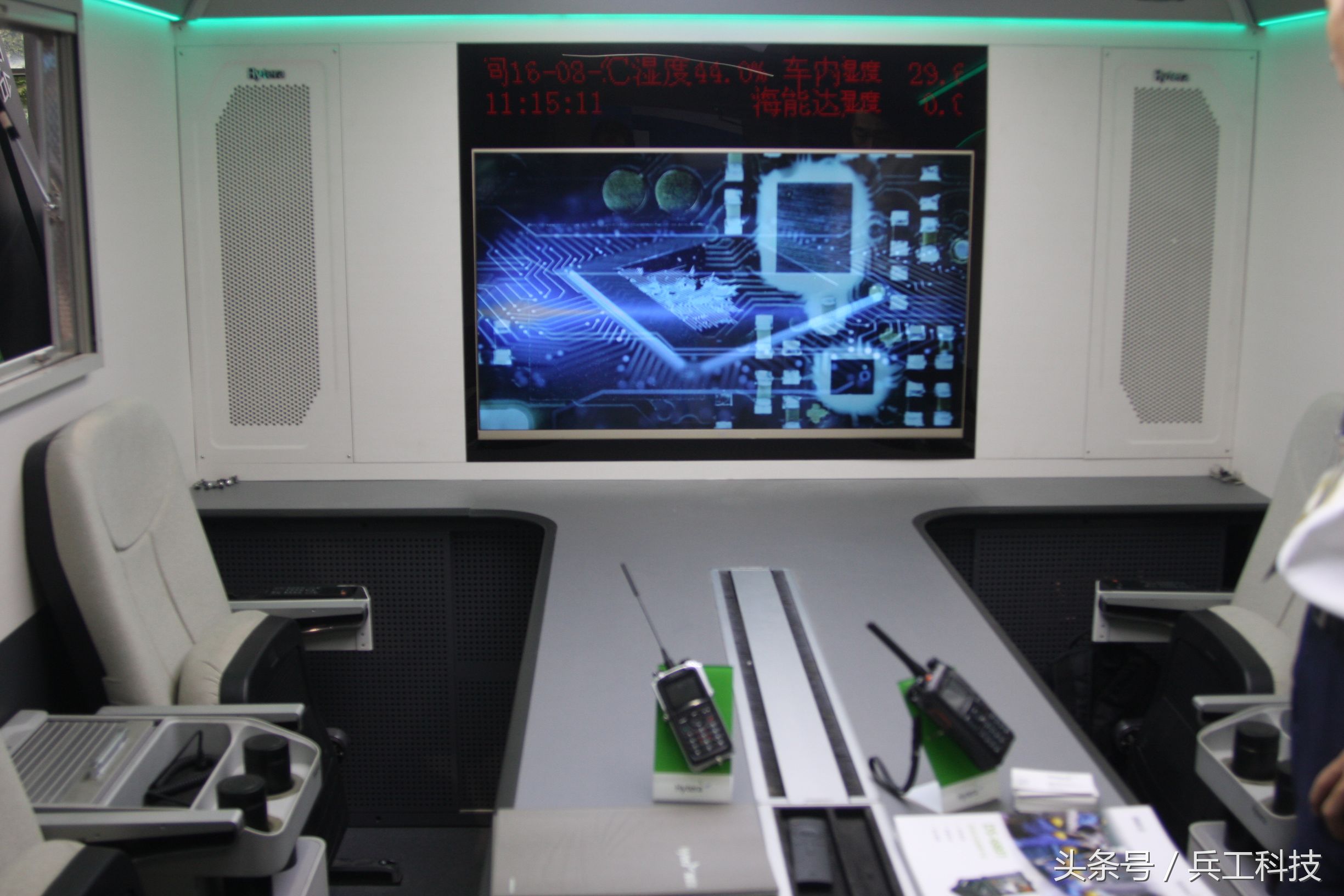 国产军用指挥方舱,中国新型军用方舱