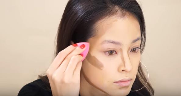 任娜英捏扁鼻子几秒后复原,任娜英鼻子一捏就塌