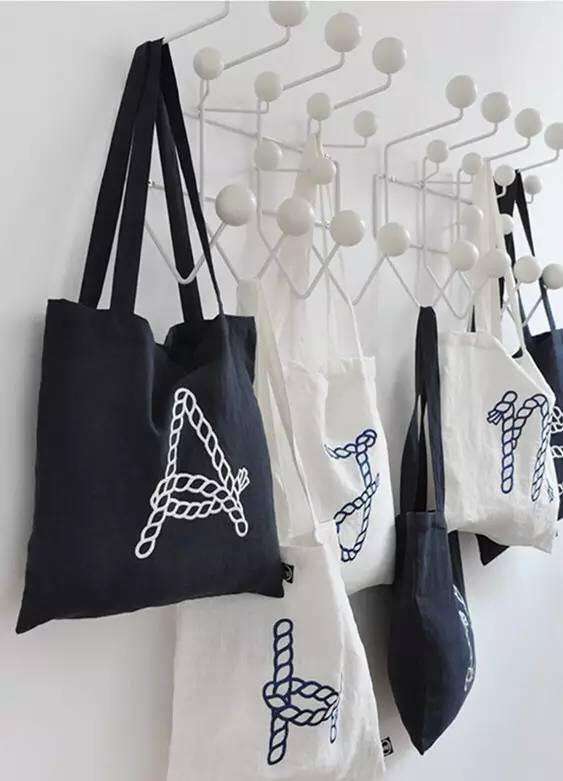 现在想买个防晒霜好用又便宜点的,想买个防晒霜哪种好呢