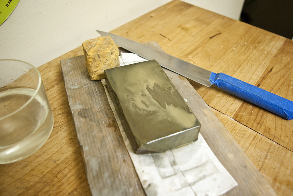 刚磨好的旧菜刀怎样才能不生锈,如何修复老旧菜刀