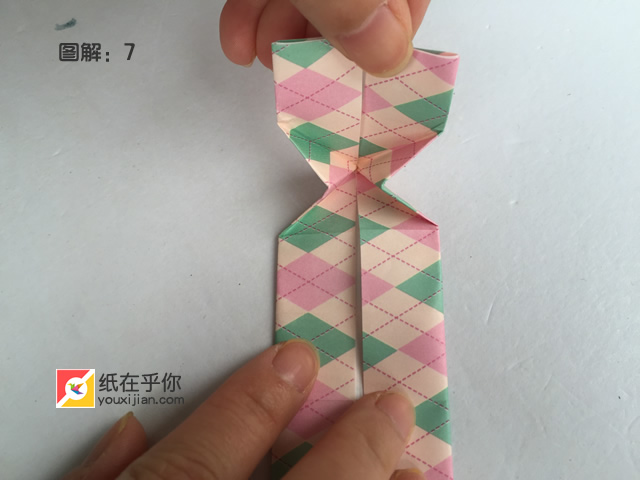 纸在乎你手工折纸糖果收纳盒视频图解教程