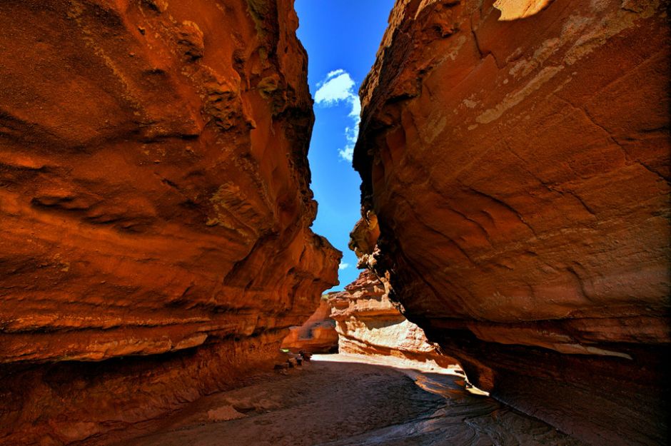 腾格里沙漠的真实情况,腾格里沙漠一直都是沙漠