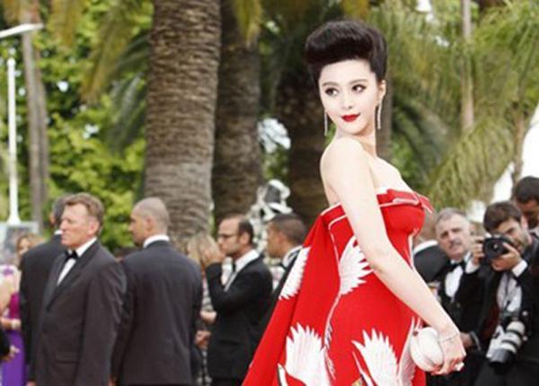 范冰冰如何成为国际巨星,范冰冰一年薪水是多少