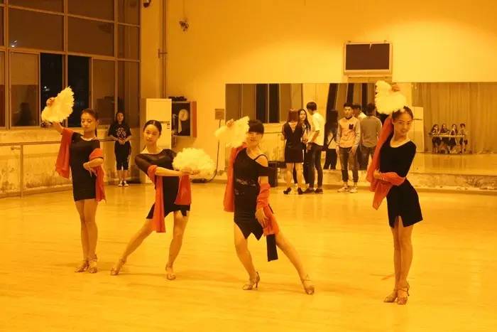 汉口学院体育学院,郑州市体育学院