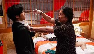 情色大师拍黑帮犯罪片，画面太美少儿不宜