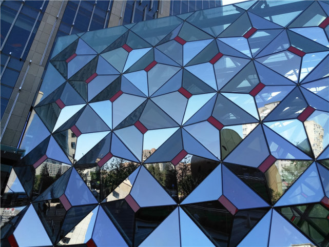 颠覆传统模块化大作:MotoZ上手评测