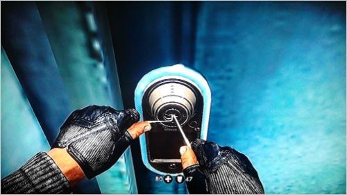 惊了！高级白领为“减压”变身“*锁撬**大王”，狱中写《防盗指南》