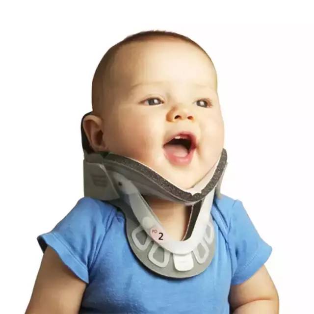 20岁孩子口歪眼斜怎么回事,孩子偶尔斜眼歪头