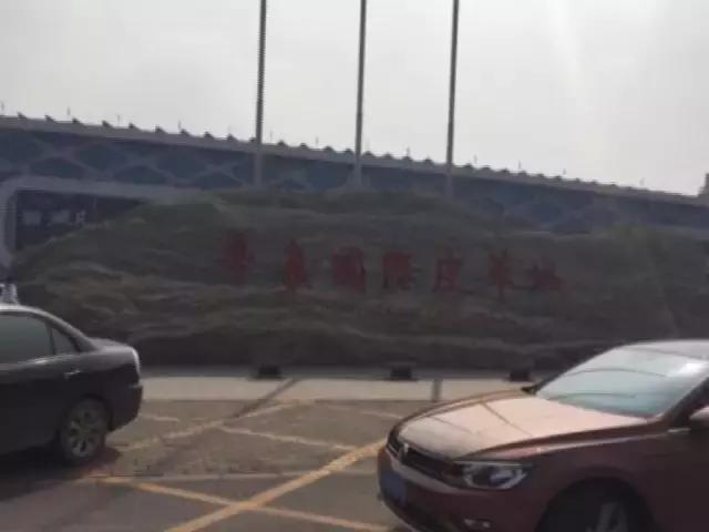 代购卖的大牌包包靠谱吗,朋友圈代购包包为什么那么便宜