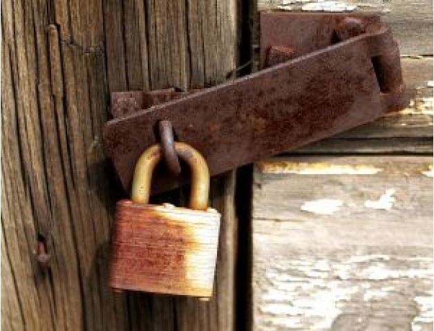 锁时间长了生锈打不开怎么办,锁生锈了钥匙插不进去怎么办