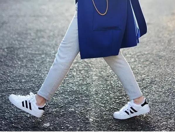 鎶婃瀛愮毊鎵旀帀,鎶婃瀛愮毊鏀惧埌娲楄。鏈洪噷