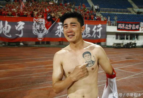 足球运动员纹身盘点,纹身孝字图案