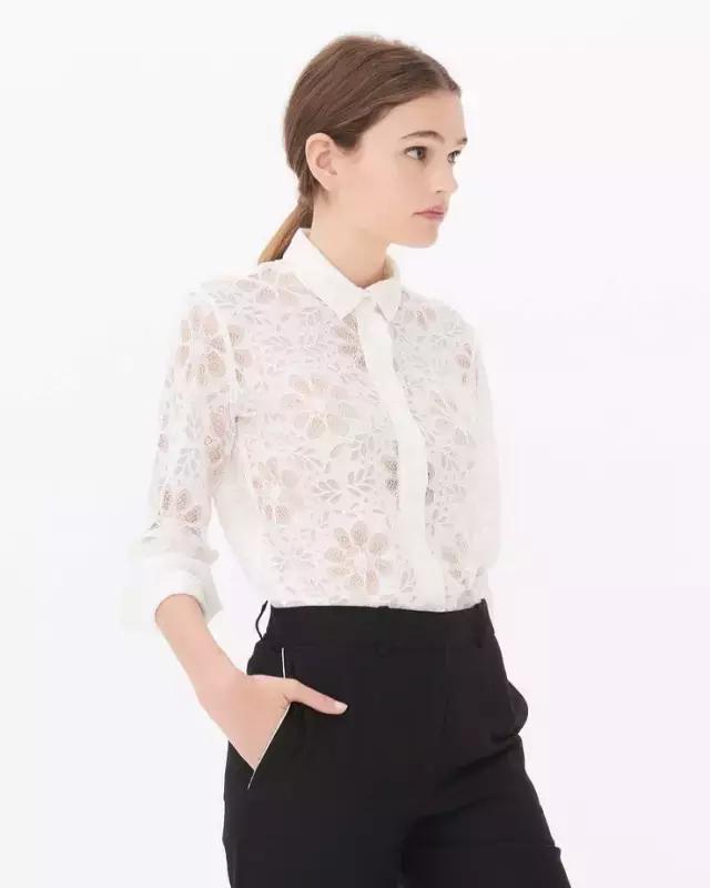 初秋减龄条纹衬衣,粉色初秋衬衣气质百搭