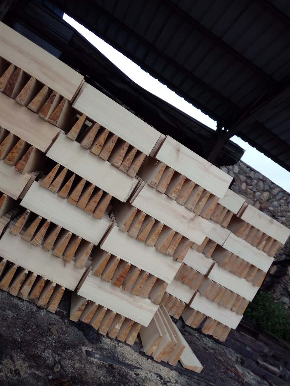 (多图)你很难猜到做一把普通木吉他居然要......