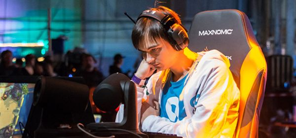 炉石小鱼鱼,炉石小鱼鱼夺冠视频