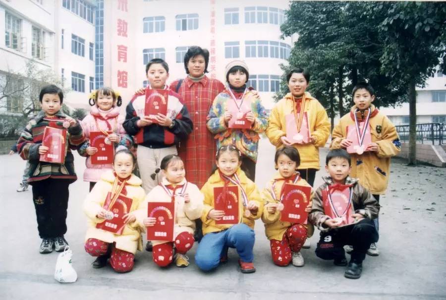 走进小学向着梦想出发,朝阳小学向快乐出发