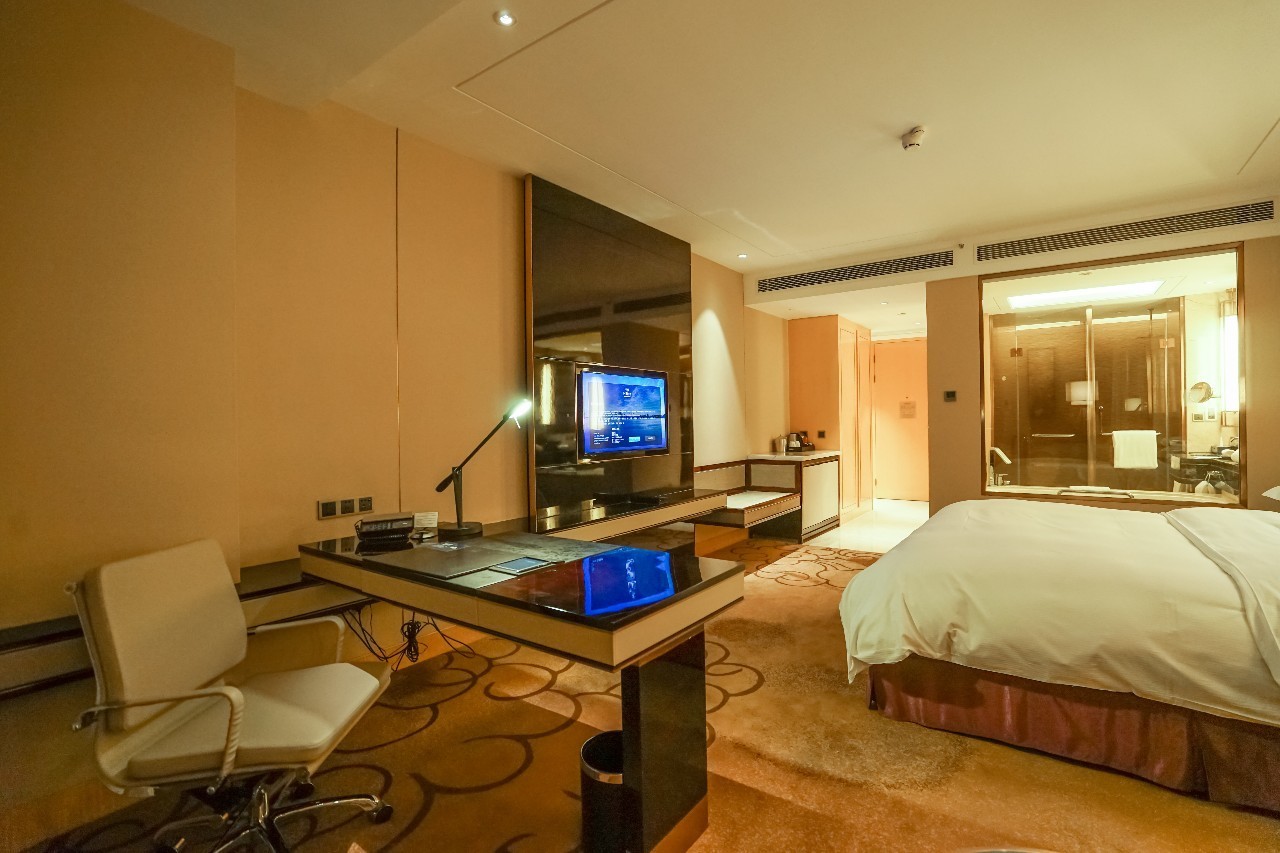 武汉世茂希尔顿酒店怎么去,武汉世茂希尔顿酒店攻略