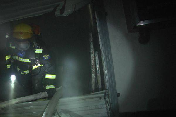 最近寺庙着火事件,寺庙火灾最新消息