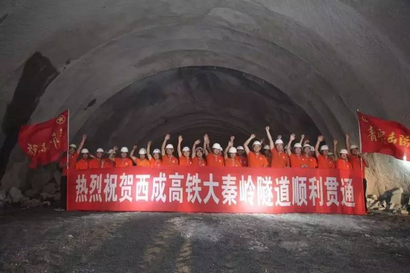 郑徐高铁刚通车！从现在起，咱西安人民还可以憧憬未来的周末成都两日慢生活啦！