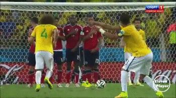 足球技巧花式过人进球,大卫路易斯任意球破门