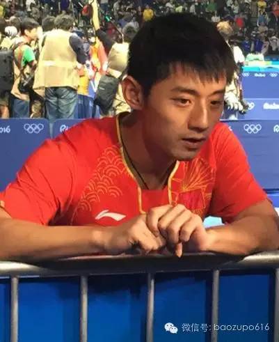 喜欢荧光绿的鞋子,张继科为什么喜欢小蓝鞋