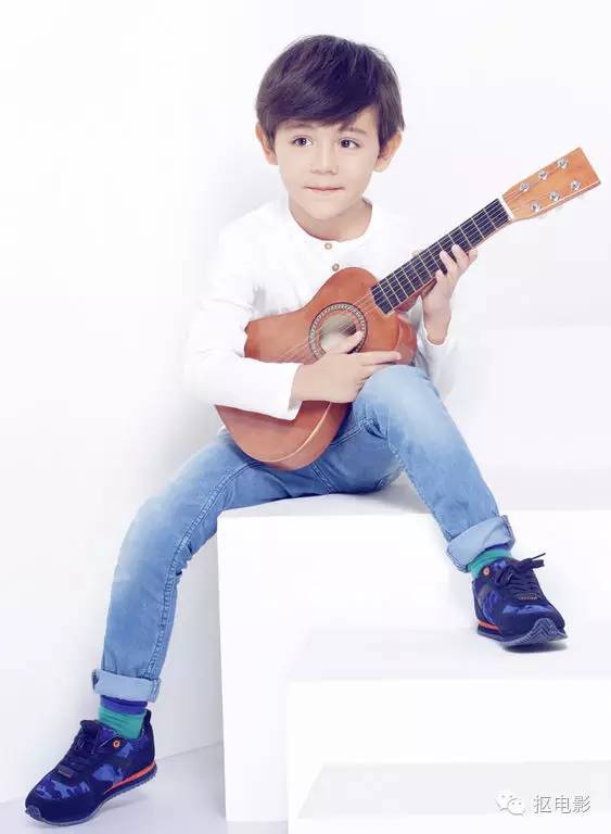 色赏|搞基、演伟人、抢沙发，可以，这很刘火华