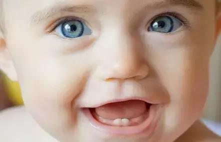 宝宝7个半月没长牙正常吗,宝宝六个月没长牙齿需要补钙吗